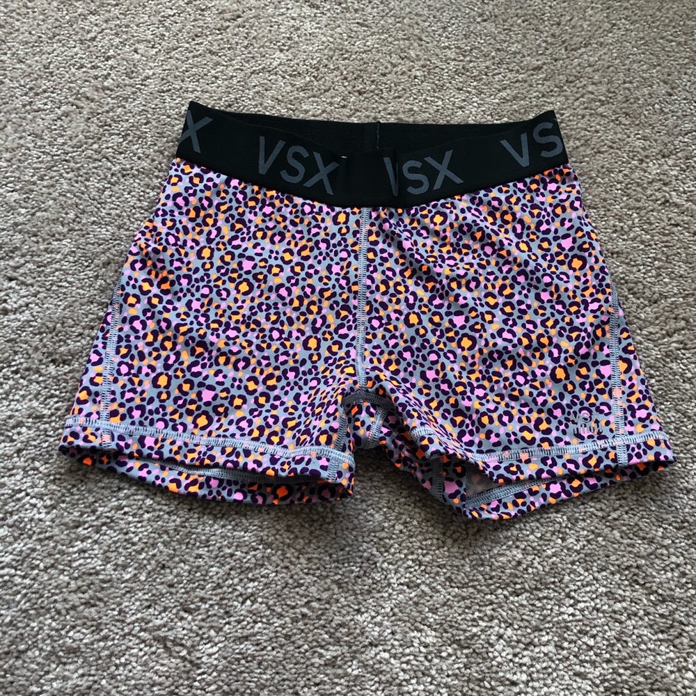 NWOT “The Player” hot short